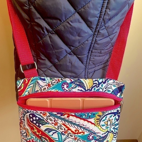 NEW Pink and Blue Paisley Nylon Multi Pocket Messenger/Crossbody Bag - Picture 5 of 10